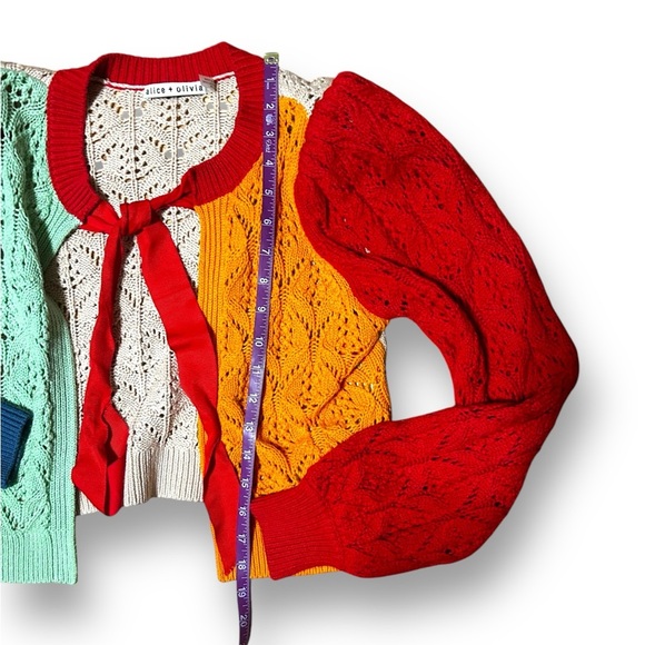 Alice + Olivia Kitty Puff Sleeve Eyelet Bow Accent Sweater Cardigan XS Rainbow - Picture 8 of 12